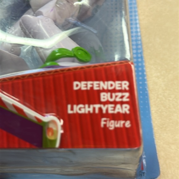 Disney Pixar Toy Story 3 Defender Buzz Lightyear Figure New in Box - Picture 2 of 4